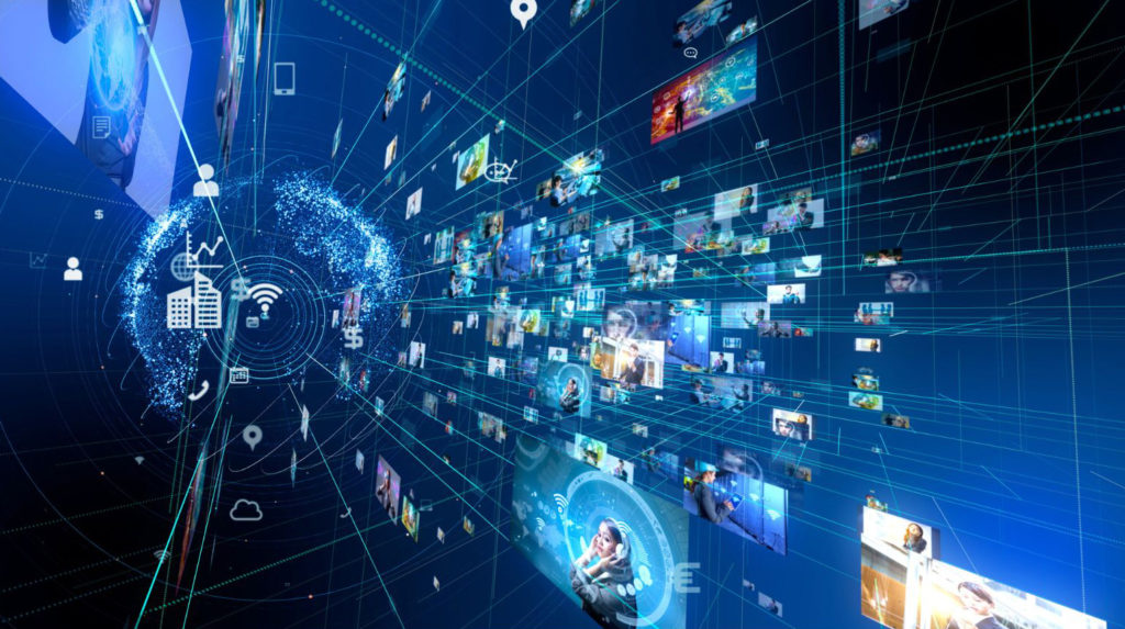 様々なインターネットコンテンツに接続している